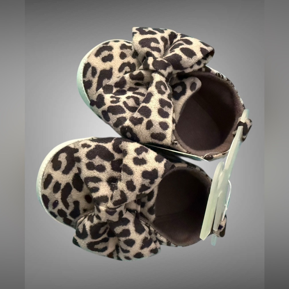 Cat & Jack Baby Leopard Bow Moccasins 9–12M Soft Sole Crib Shoes NWT - Picture 3 of 10